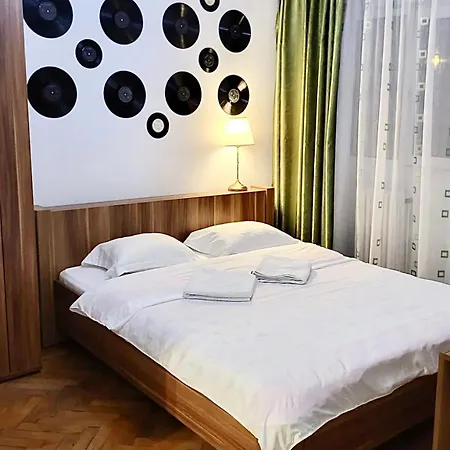 Central Park Hollywood Apartment Bucharest Exterior photo